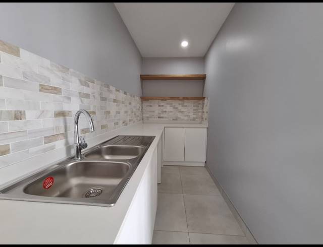 2 BEDROOM TOWNHOUSE FOR SALE IN SHAKAS ROCK